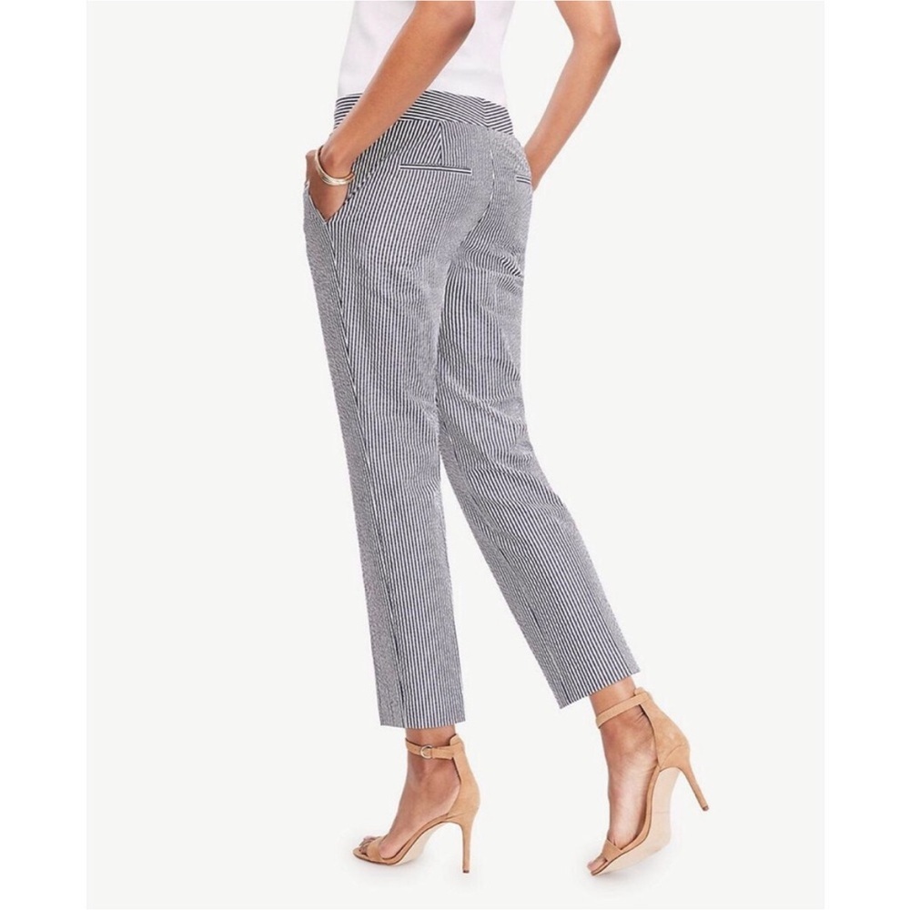 Ann Taylor Seersucker blue & white cropped pants Sz 10 - Picture 2 of 9